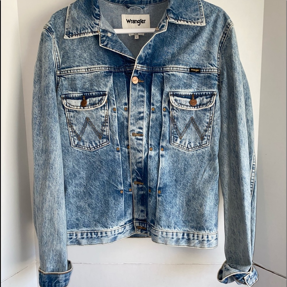Wrangler Follow no one just Wrangler Men’s Size small Denim Jean Jacket